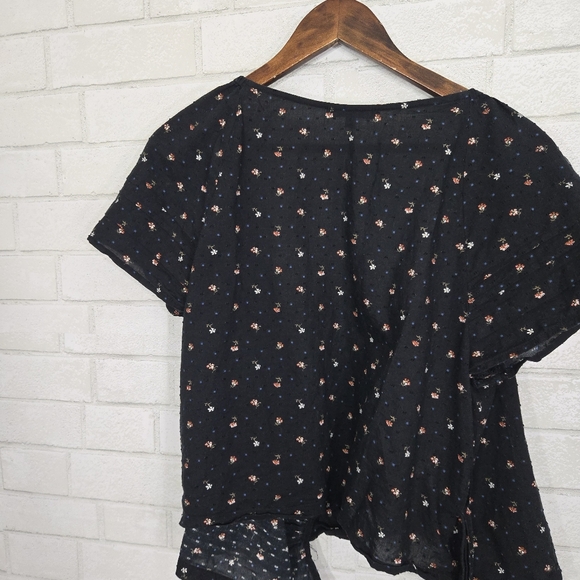 Madewell floral wrap around tie top - Picture 14 of 14